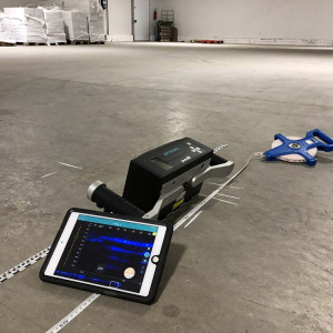 Ultrasonic tomography on industrial pavement